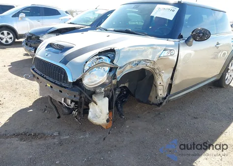 2009 Mini Cooper S z USA, uszkodzony, nr VIN WMWMF73559TW88215